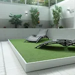 Oceanfront Luxury Living דירה *