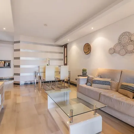 Oceanfront Luxury Living Apartmán