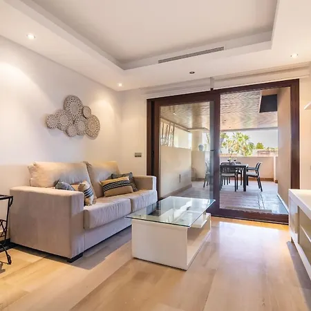 Oceanfront Luxury Living 埃斯特波纳