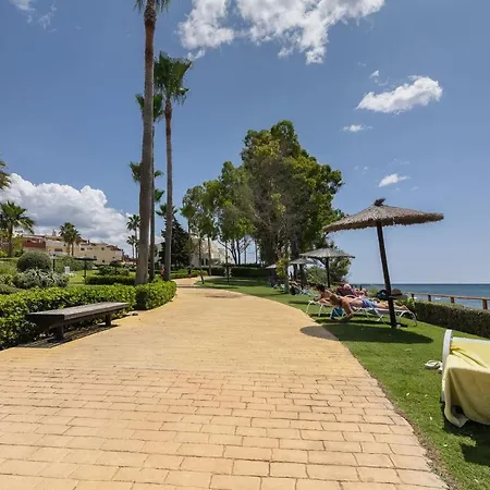 דירה Oceanfront Luxury Living
